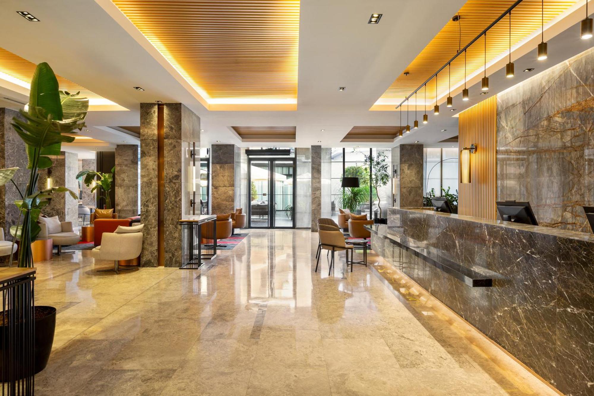 Отель Ramada Plaza Sultanahmet Стамбул Экстерьер фото Lobby